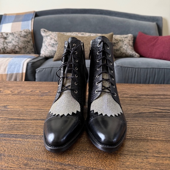 The Office of Angela Scott black boot with removable fringe size 42 - Picture 1 of 6